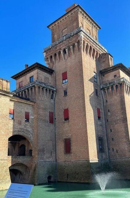 Hotel Al Castello Ferrara Exterior foto